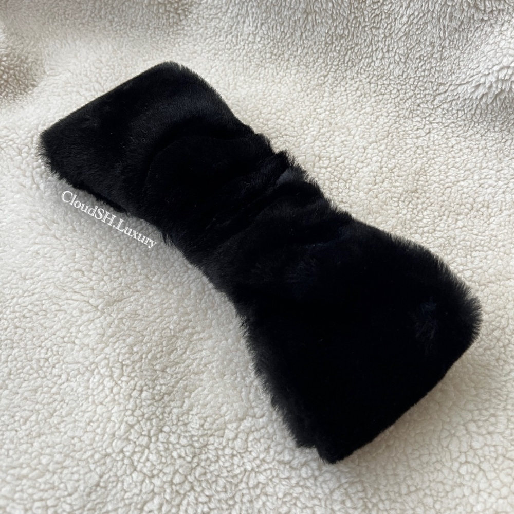 Auth Chanel Black Logo Shearling Headband -Excellent Condition - Picture 2 of 11